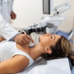 Schilddrüsensonografie im Praxisalltag – Fachwissen von Doktor Bernhard Scheja